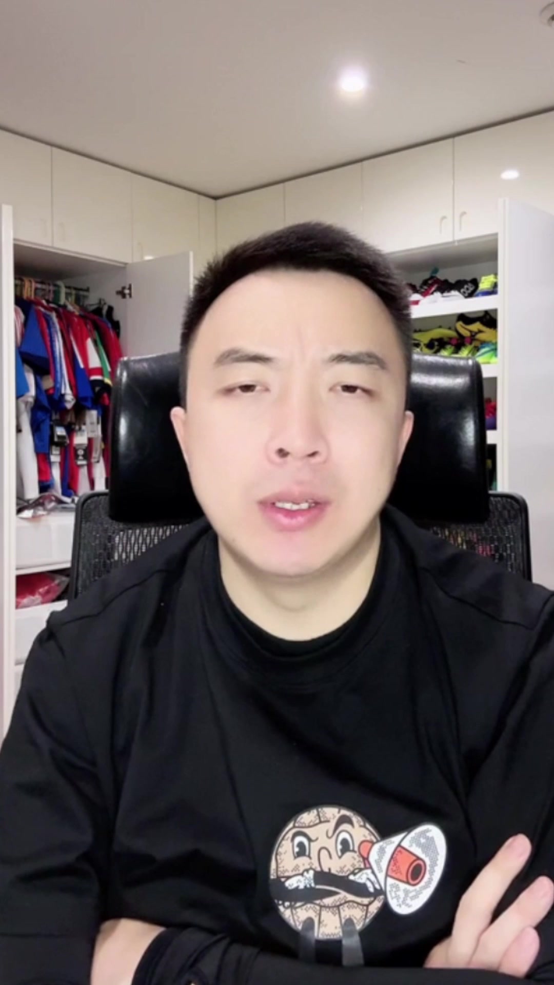 媒體人分析塞鳥未上原因：少一人只能上防守中場 上進(jìn)攻型的沒用